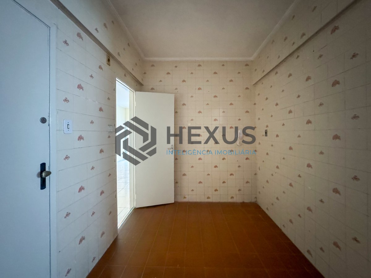 Foto 20 de Apartamento com varanda no Jardim Astúrias, Guarujá