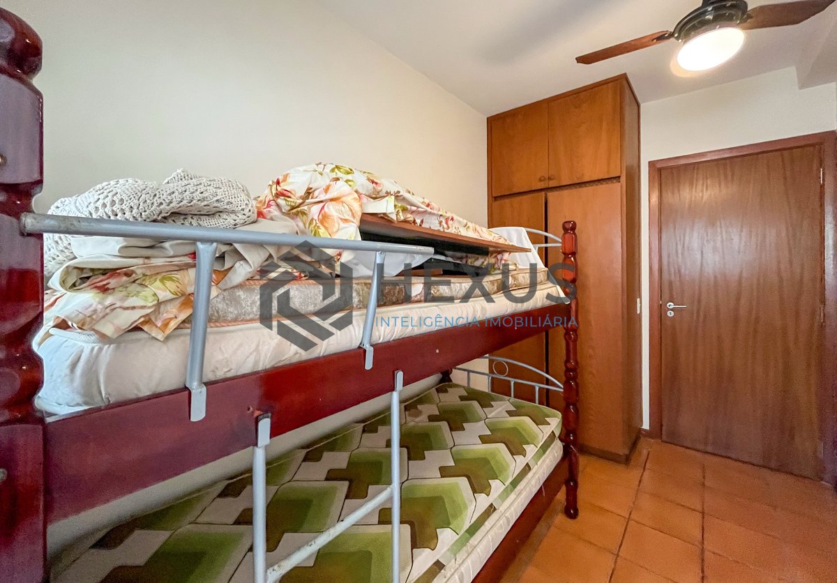 Foto 22 de Apartamento com varanda e lazer na beira mar da praia nas Pitangueiras, Guarujá