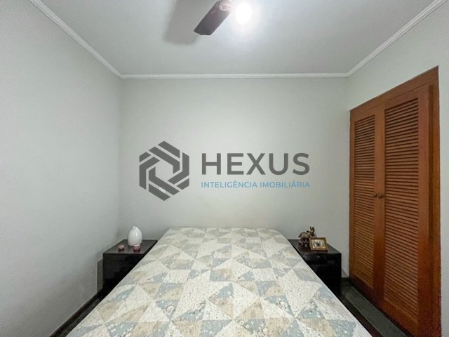 Foto 15 de Apartamento com varanda e lazer a 400m da Praia nas Pitangueiras, Guarujá