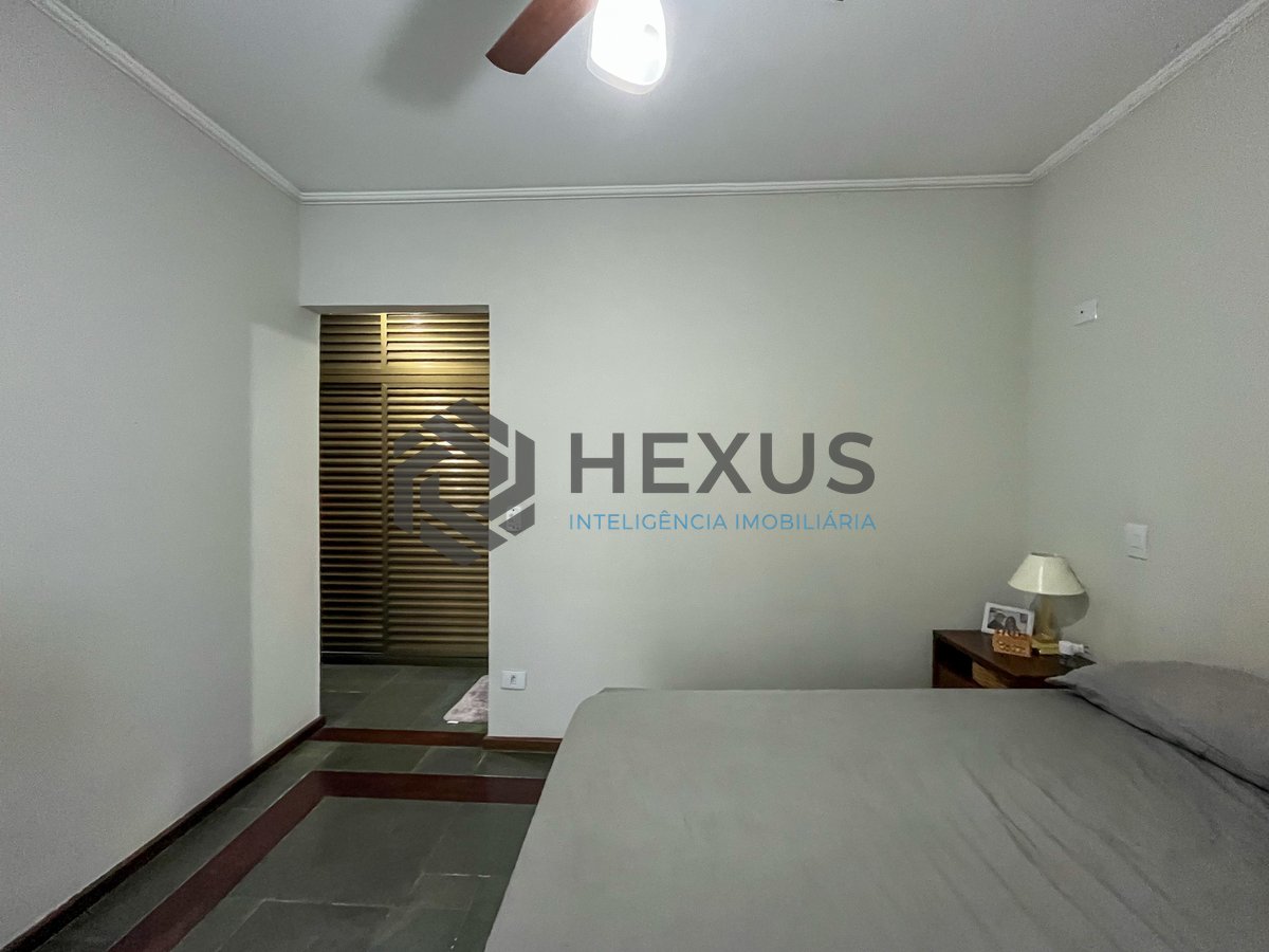 Foto 22 de Apartamento com varanda e lazer a 400m da Praia nas Pitangueiras, Guarujá