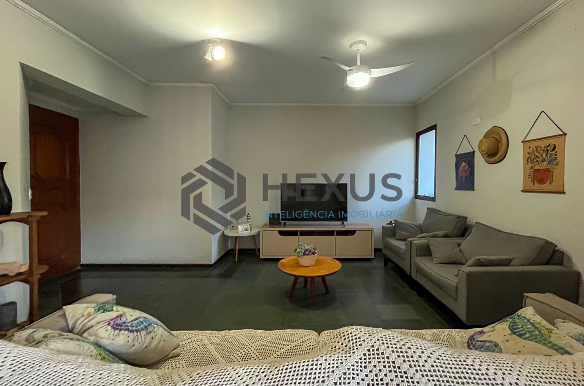Foto 4 de Apartamento com varanda e lazer a 400m da Praia nas Pitangueiras, Guarujá