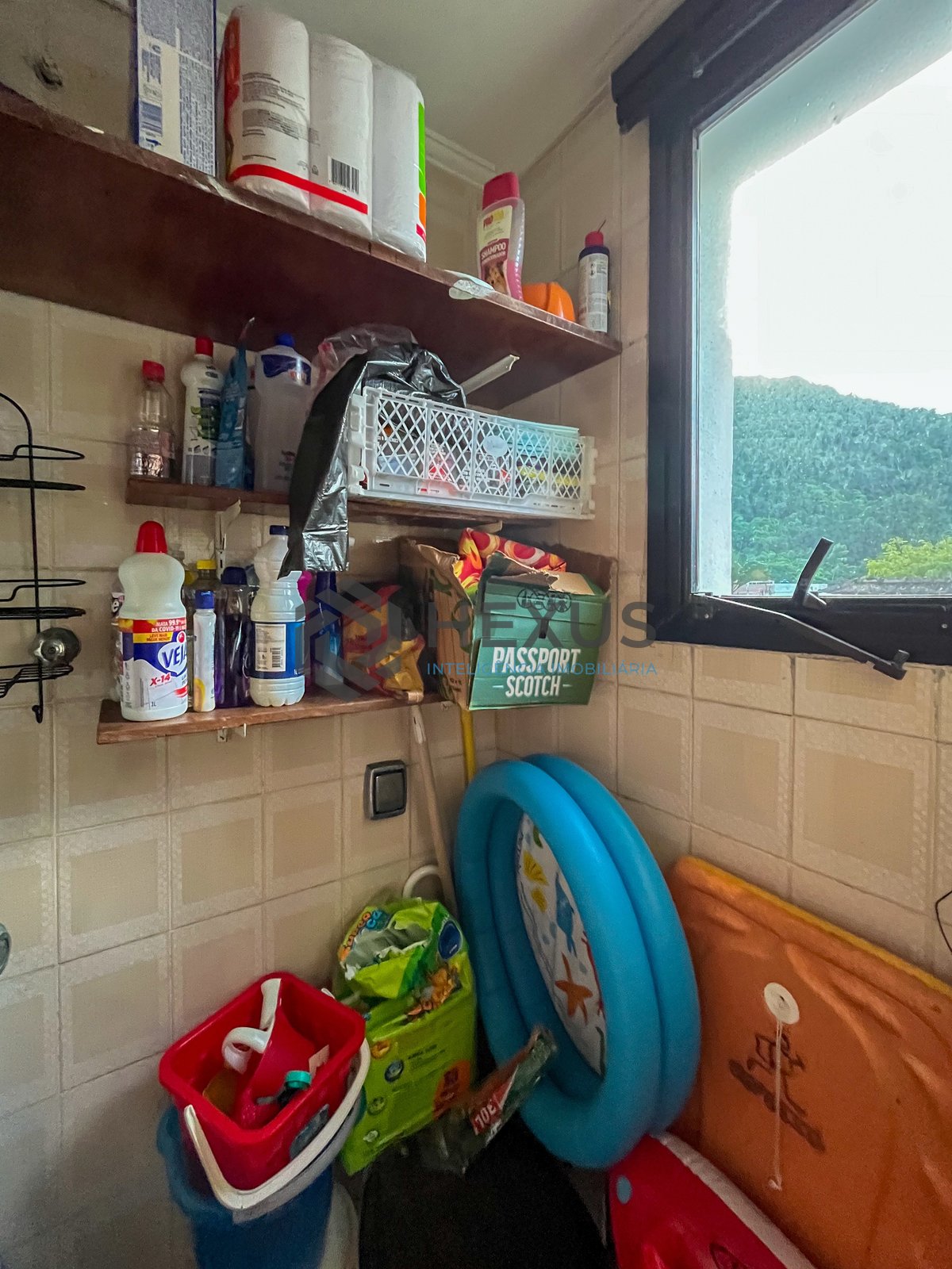 Foto 31 de Apartamento com varanda e lazer a 400m da Praia nas Pitangueiras, Guarujá