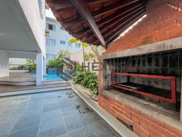 Foto 35 de Apartamento com varanda e lazer a 400m da Praia nas Pitangueiras, Guarujá