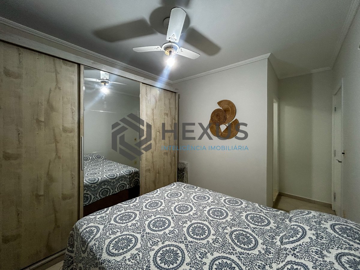 Foto 24 de Apartamento reformado com varanda a 400m da praia na Enseada, Guarujá