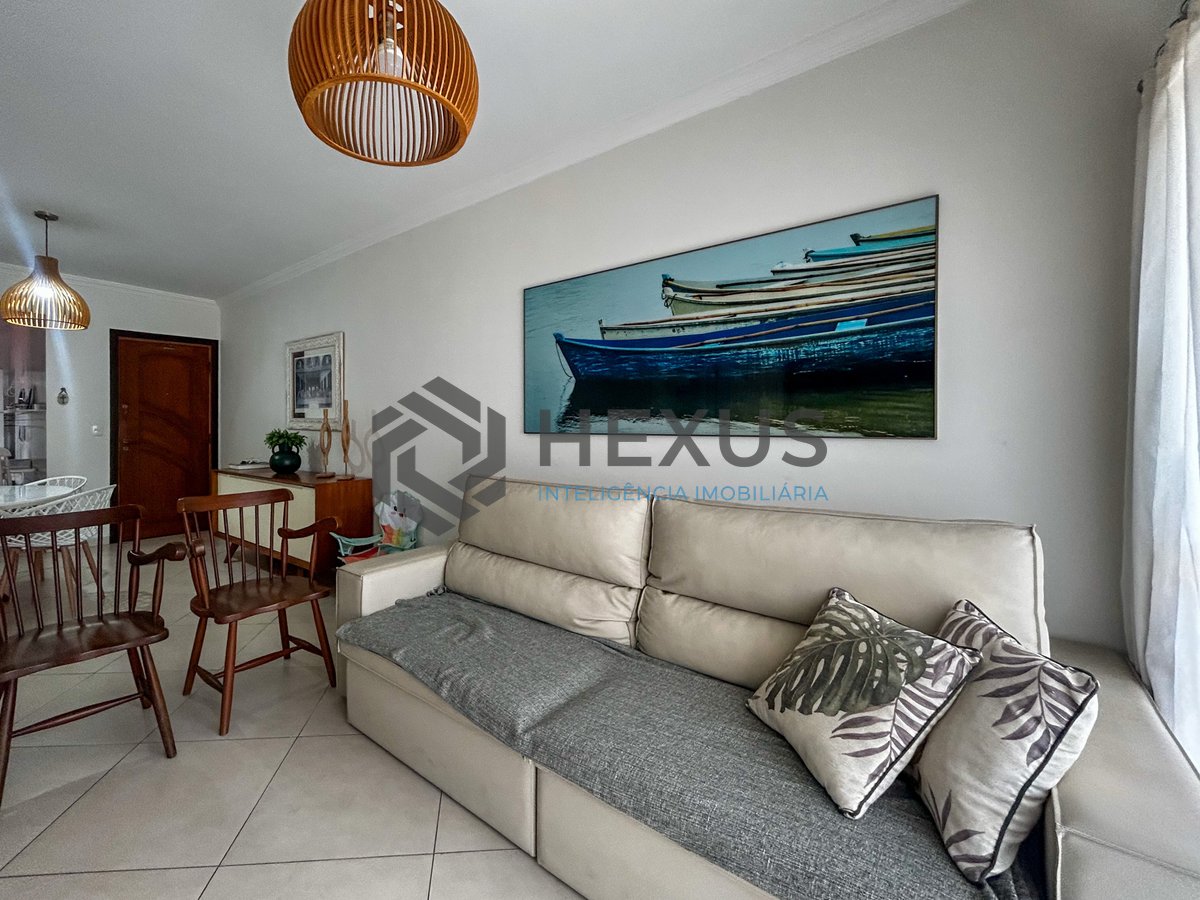 Foto 5 de Apartamento reformado com varanda a 400m da praia na Enseada, Guarujá