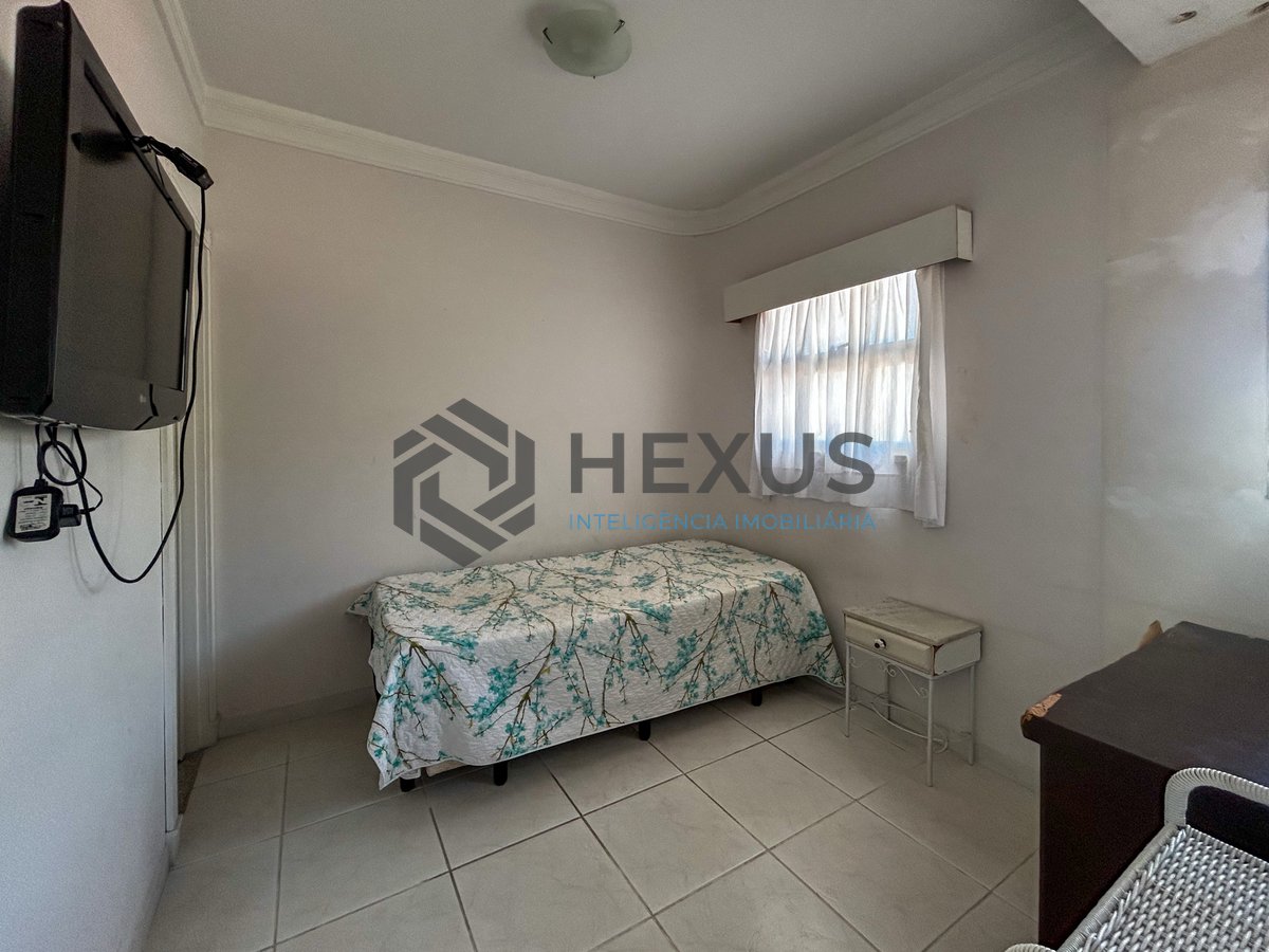Foto 11 de Apartamento com varanda e lazer a 400m da praia na Enseada, Guarujá
