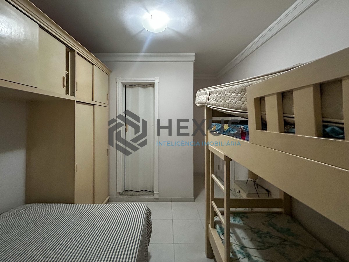 Foto 19 de Apartamento com varanda e lazer a 400m da praia na Enseada, Guarujá