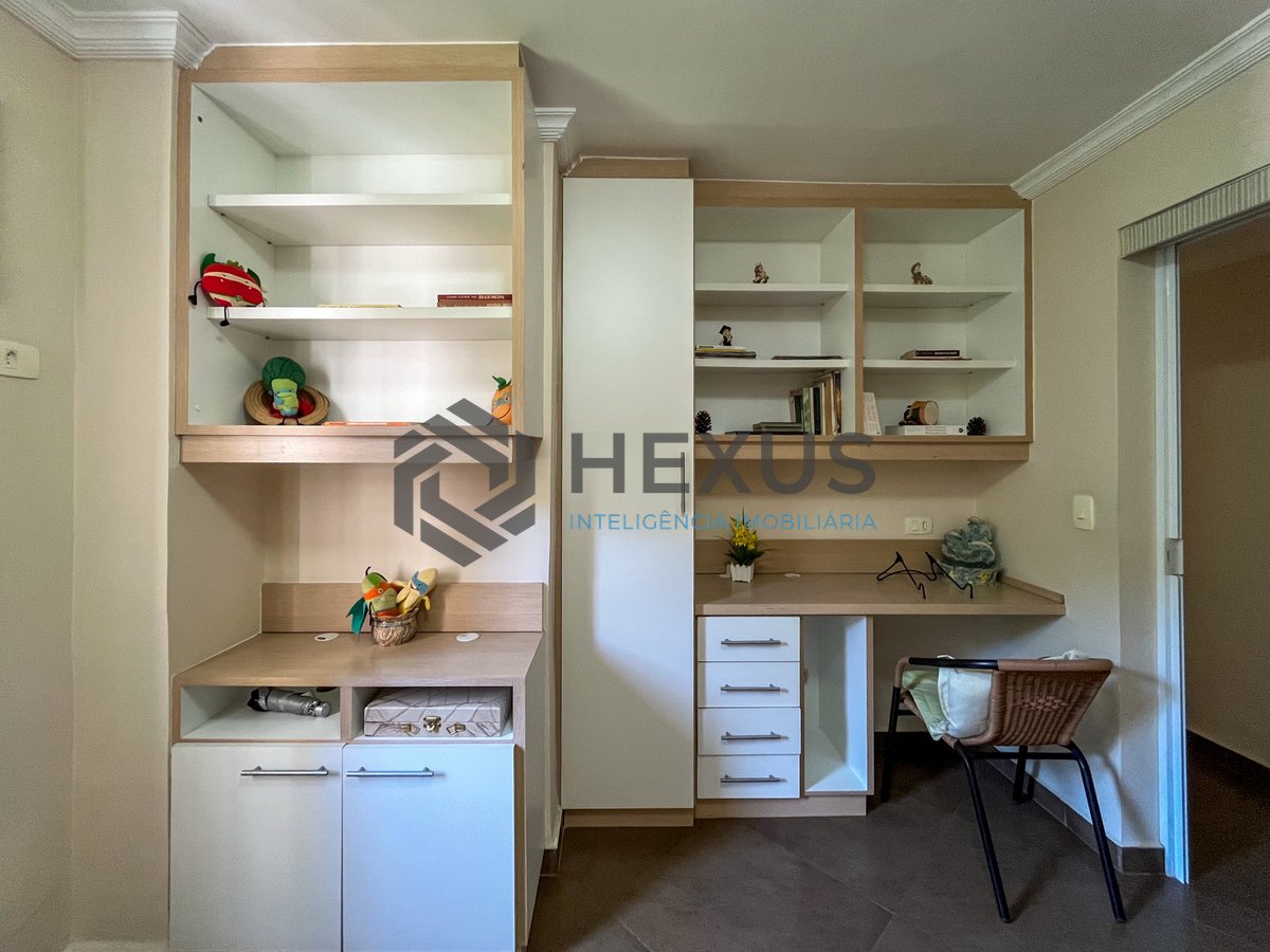 Foto 11 de Apartamento reformado a 1 quadra da praia nas Pitangueiras, Guarujá