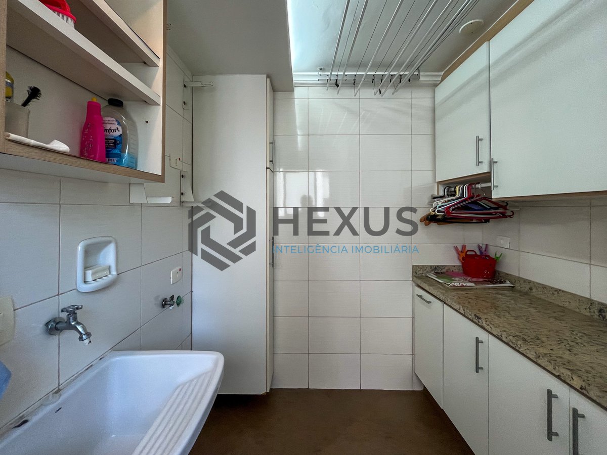 Foto 28 de Apartamento reformado a 1 quadra da praia nas Pitangueiras, Guarujá