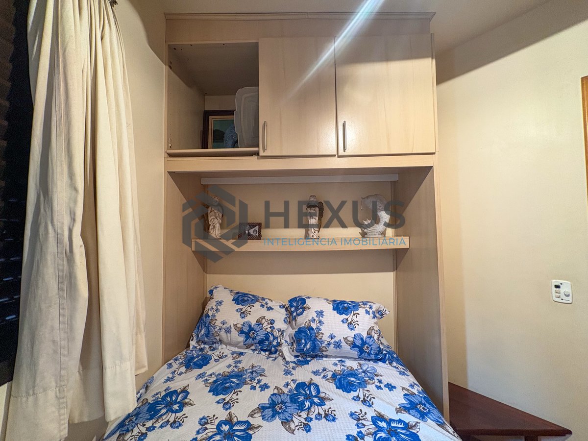 Foto 16 de Apartamento com varanda vista mar a 50m da praia na Enseada, Guarujá
