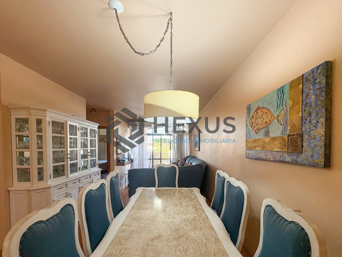 Foto 10 de Apartamento com varanda vista mar a 50m da praia na Enseada, Guarujá