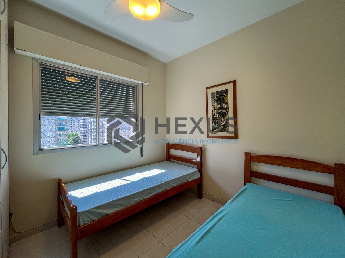 Foto 18 de Apartamento com varanda vista mar a 1 quadra da praia nas Pitangueiras, Guarujá