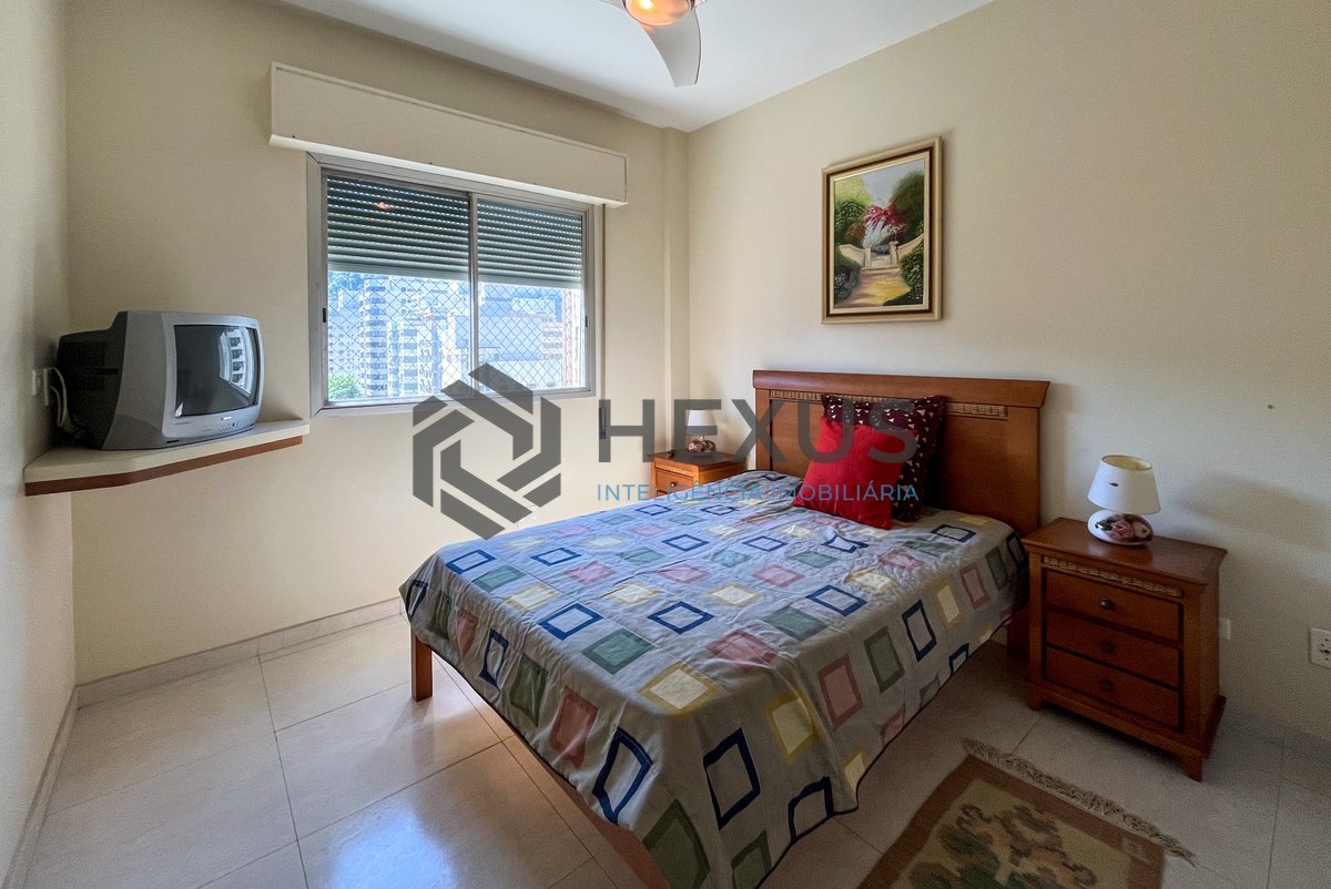 Foto 22 de Apartamento com varanda vista mar a 1 quadra da praia nas Pitangueiras, Guarujá