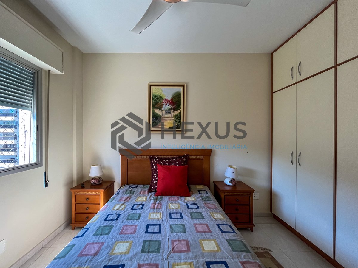 Foto 23 de Apartamento com varanda vista mar a 1 quadra da praia nas Pitangueiras, Guarujá