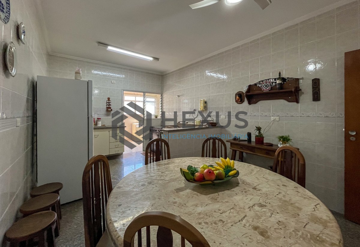 Foto 28 de Apartamento com varanda vista mar a 1 quadra da praia nas Pitangueiras, Guarujá