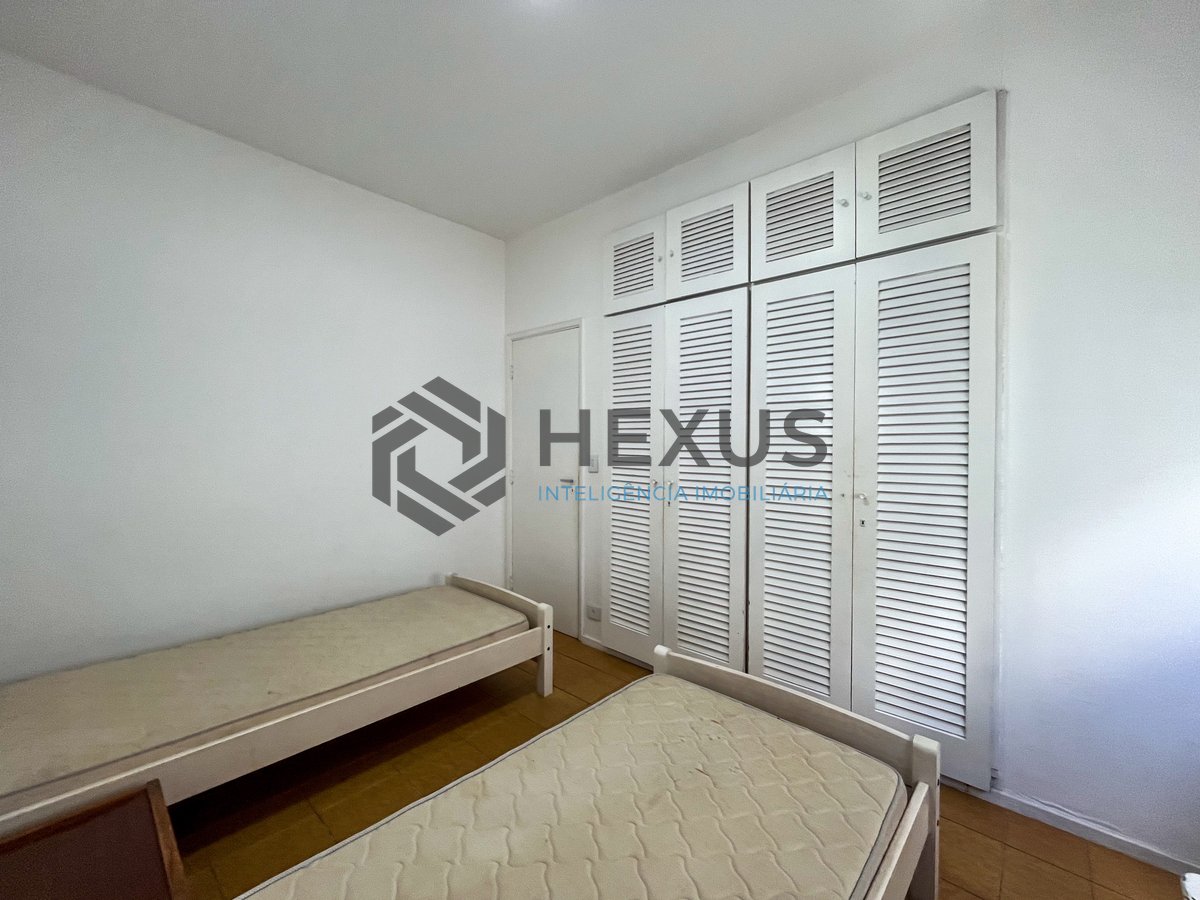 Foto 25 de Apartamento com varanda vista mar a 80m da praia nas Pitangueiras, Guarujá