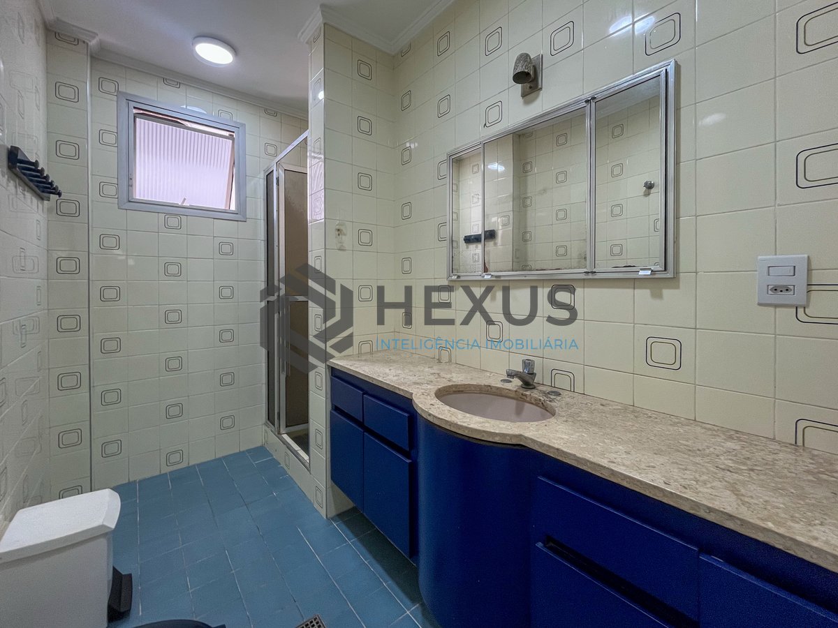 Foto 27 de Apartamento com varanda vista mar a 80m da praia nas Pitangueiras, Guarujá