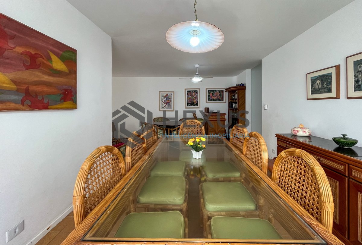 Foto 4 de Apartamento com varanda vista mar a 80m da praia nas Pitangueiras, Guarujá