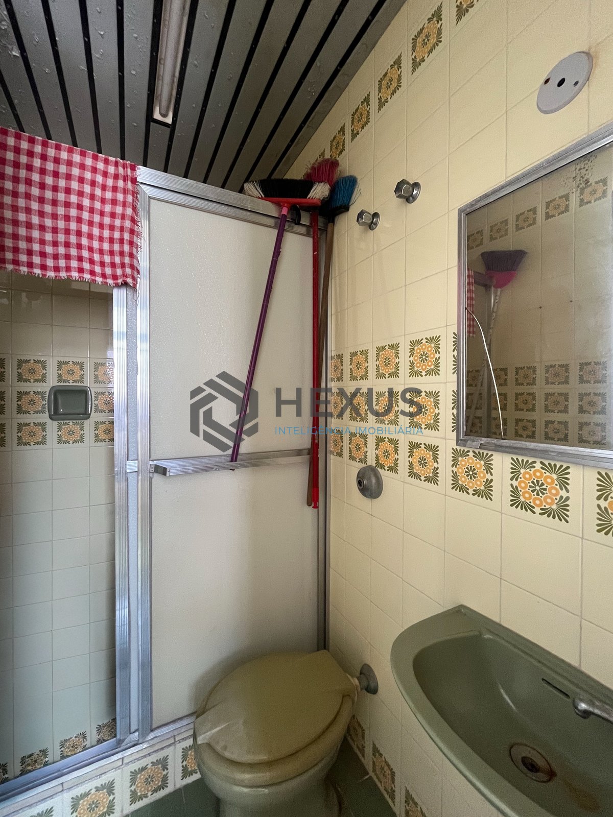 Foto 37 de Apartamento com varanda vista mar a 80m da praia nas Pitangueiras, Guarujá