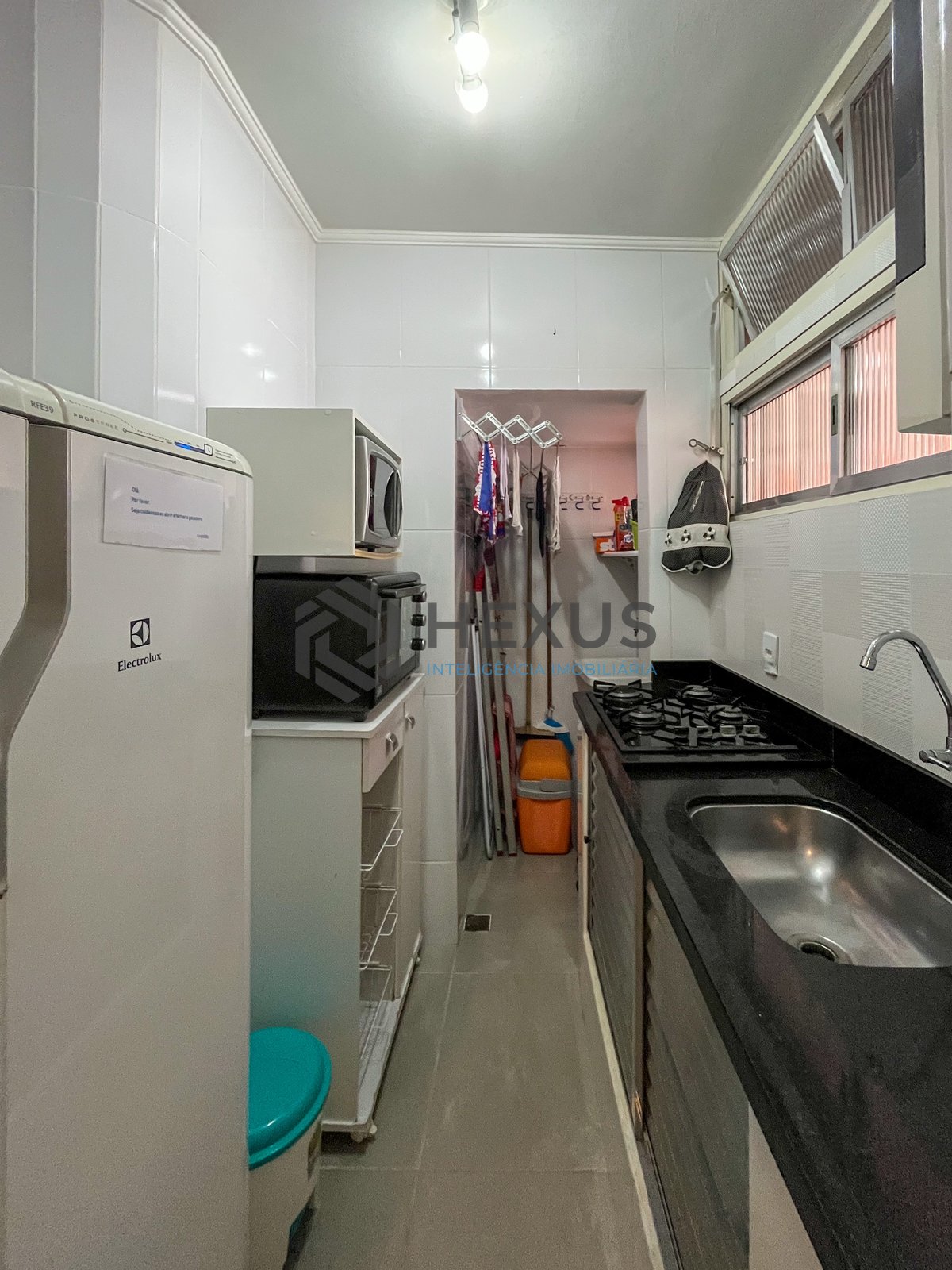 Foto 18 de Apartamento com vista mar a 50m da praia nas Pitangueiras, Guarujá