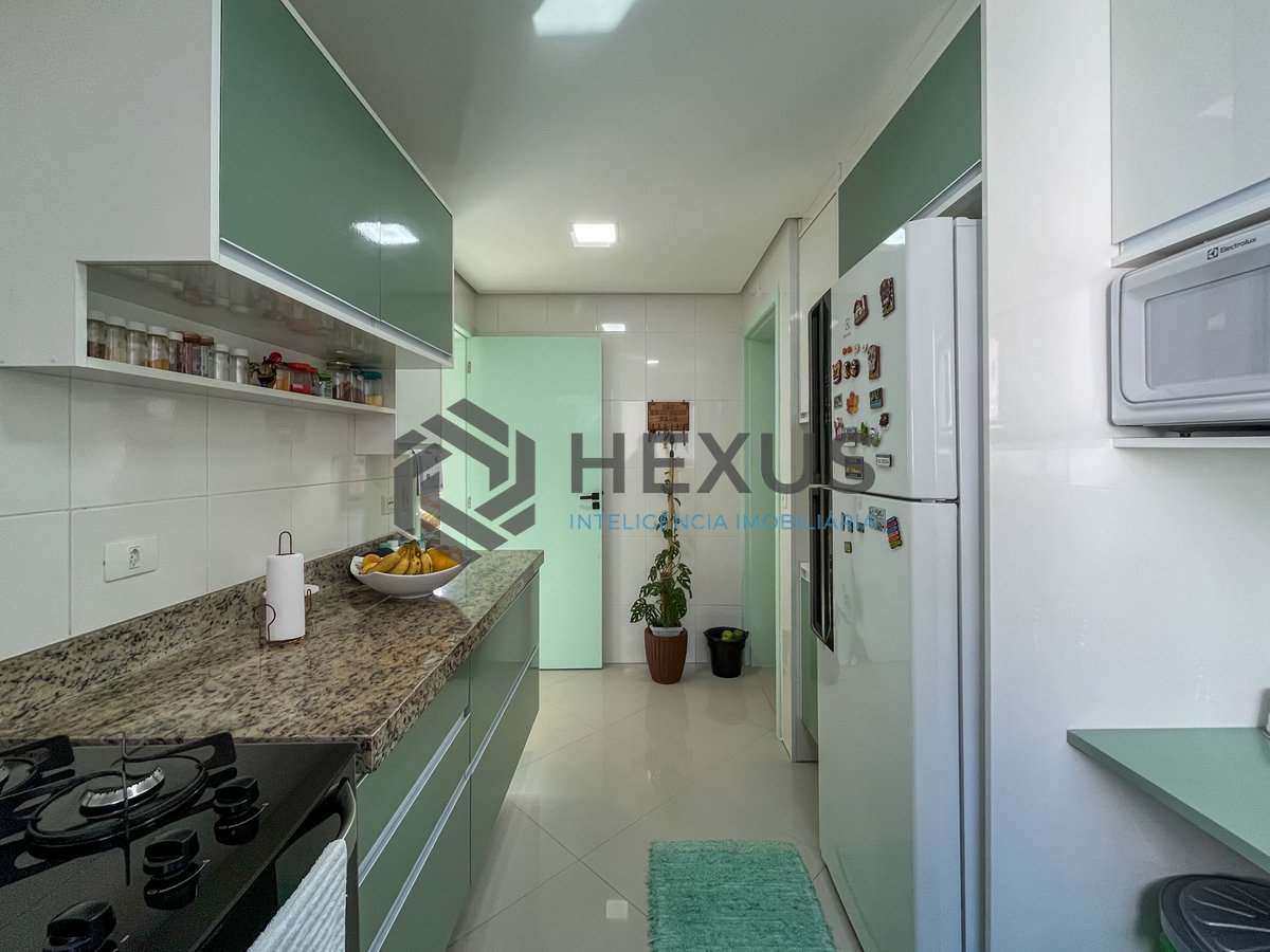 Foto 12 de Apartamento com varanda gourmet vista mar e lazer na beira mar da praia nas Pitangueiras, Guarujá