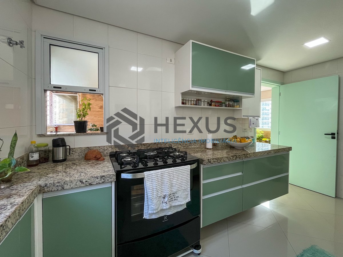 Foto 13 de Apartamento com varanda gourmet vista mar e lazer na beira mar da praia nas Pitangueiras, Guarujá