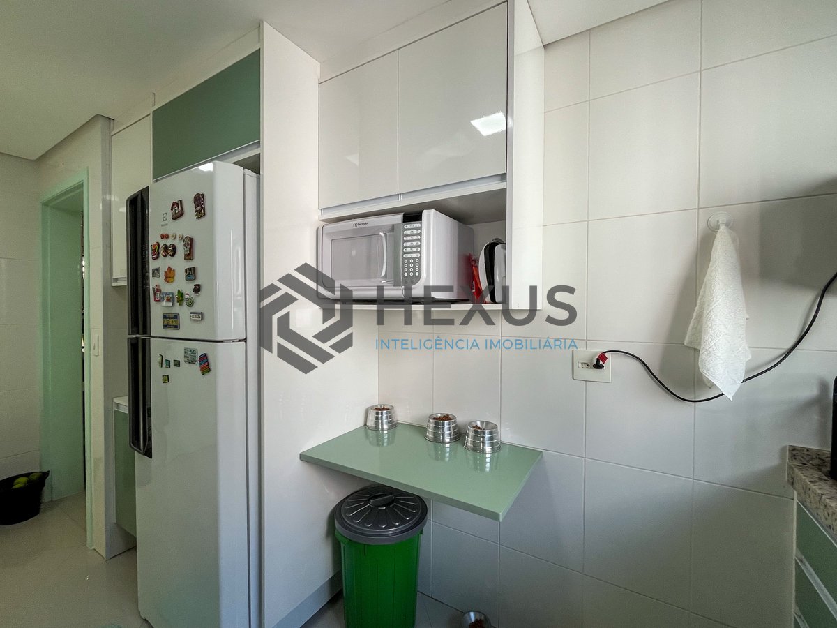 Foto 14 de Apartamento com varanda gourmet vista mar e lazer na beira mar da praia nas Pitangueiras, Guarujá