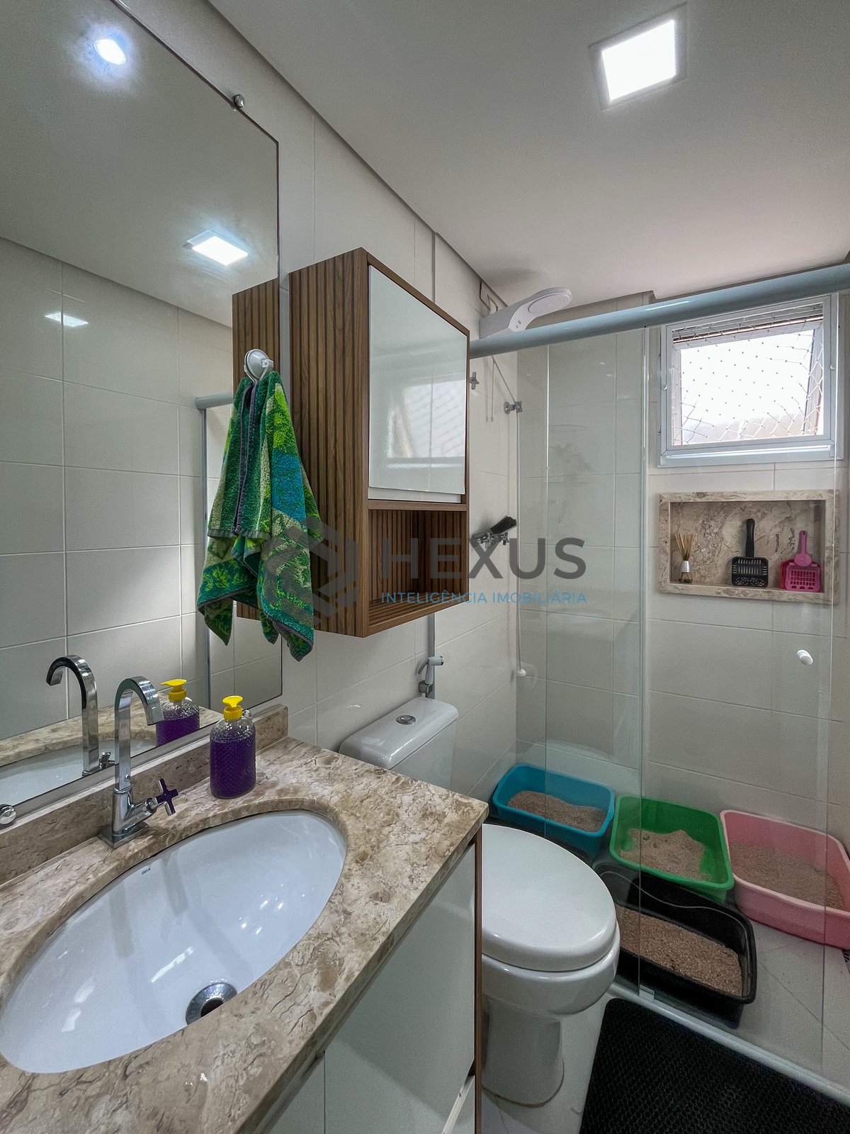 Foto 16 de Apartamento com varanda gourmet vista mar e lazer na beira mar da praia nas Pitangueiras, Guarujá