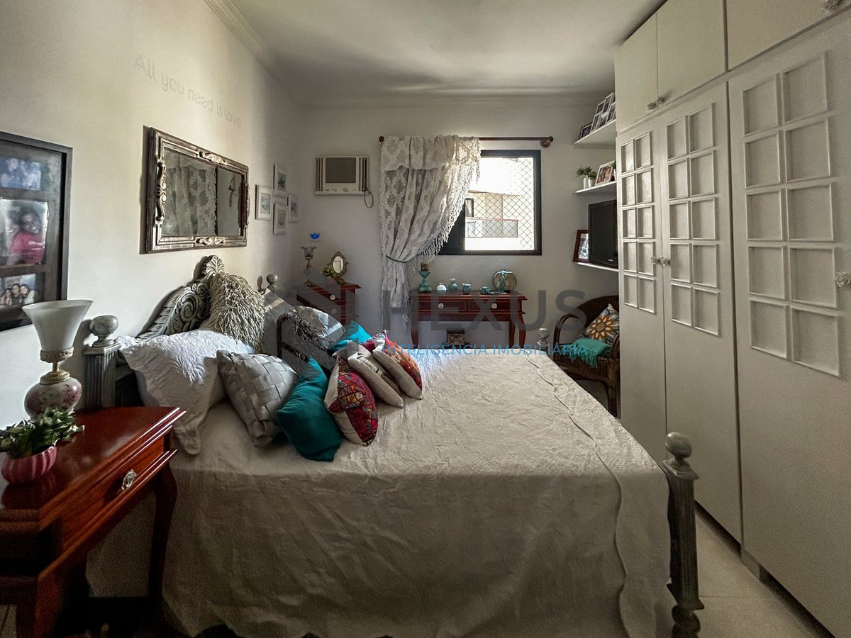 Foto 15 de Apartamento reformado com varanda vista mar e lazer a 200m da praia no Jardim Astúrias, Guarujá
