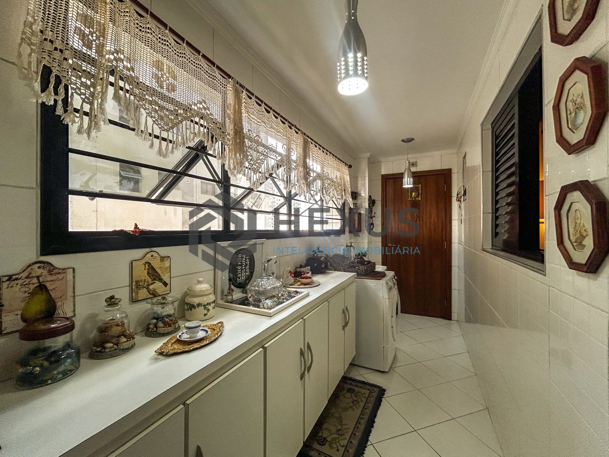 Foto 45 de Apartamento reformado com varanda vista mar e lazer a 200m da praia no Jardim Astúrias, Guarujá