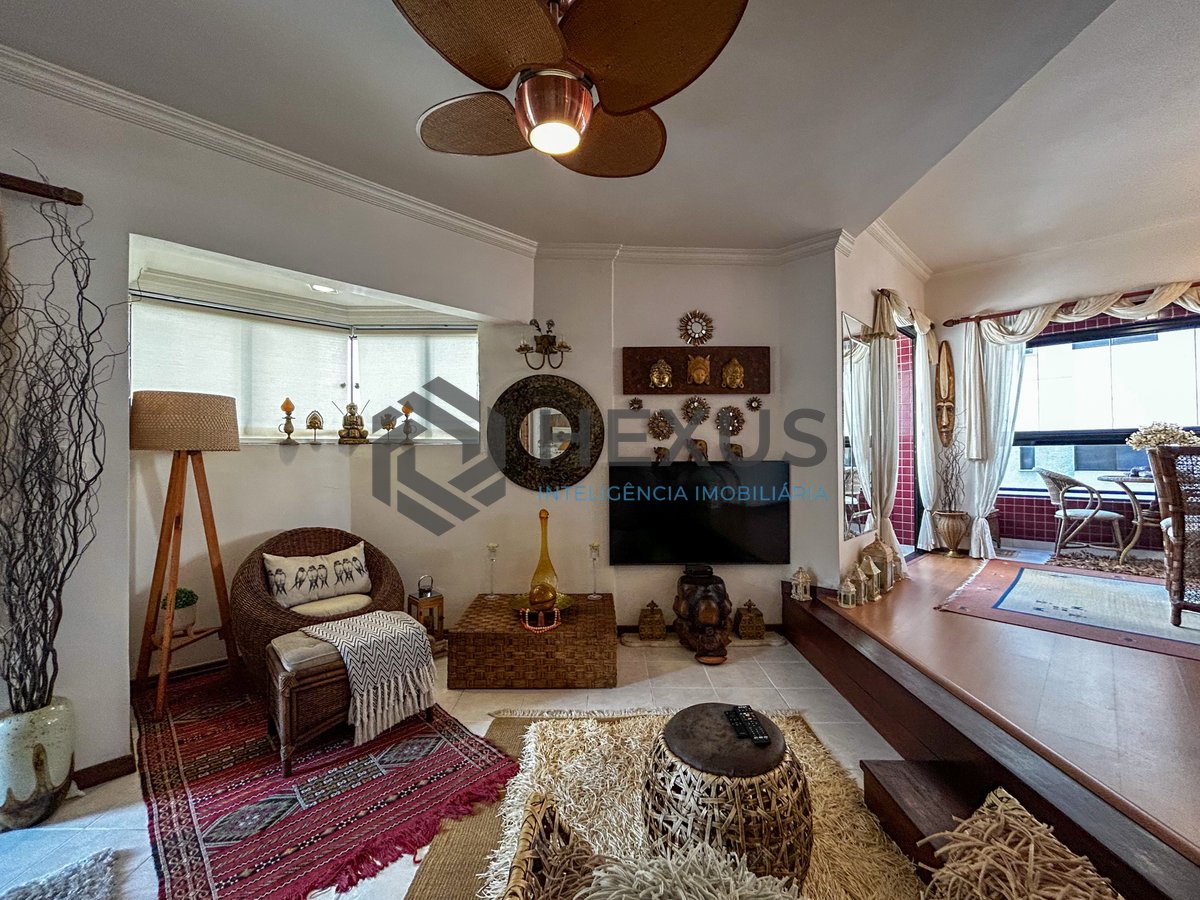 Foto 9 de Apartamento reformado com varanda vista mar e lazer a 200m da praia no Jardim Astúrias, Guarujá