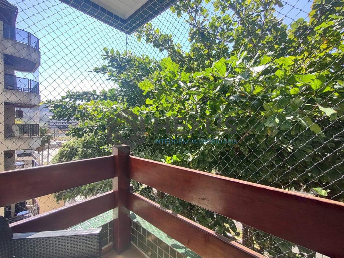 Foto 3 de Apartamento com varanda na região da Brunella na Enseada, Guarujá