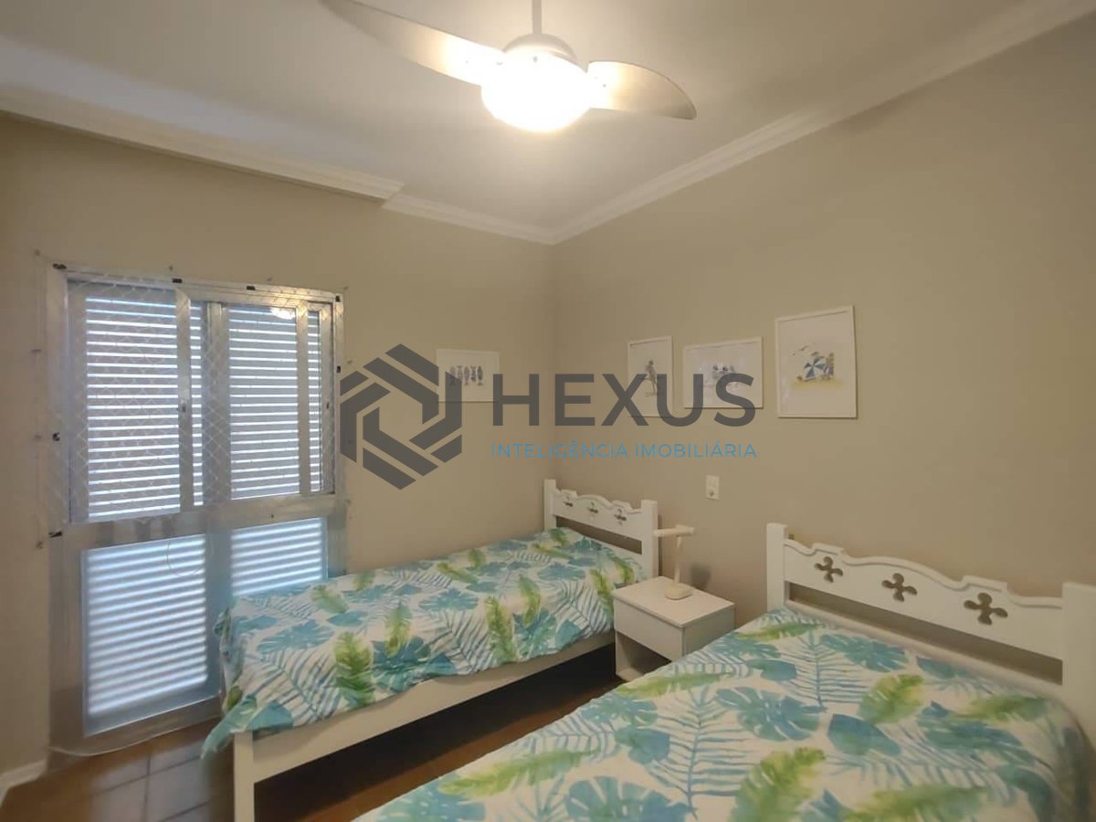 Foto 8 de Apartamento com varanda na região da Brunella na Enseada, Guarujá