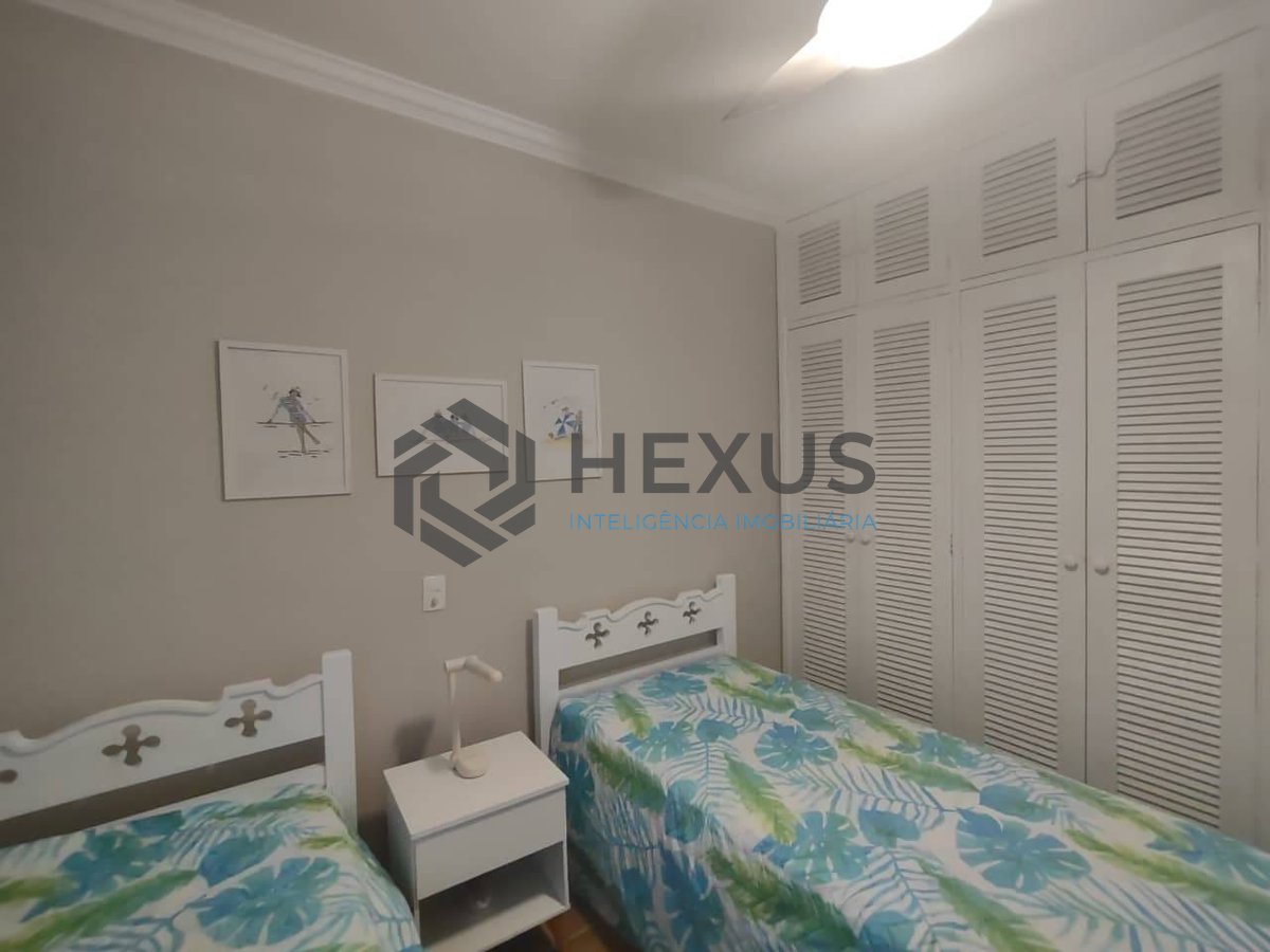 Foto 9 de Apartamento com varanda na região da Brunella na Enseada, Guarujá