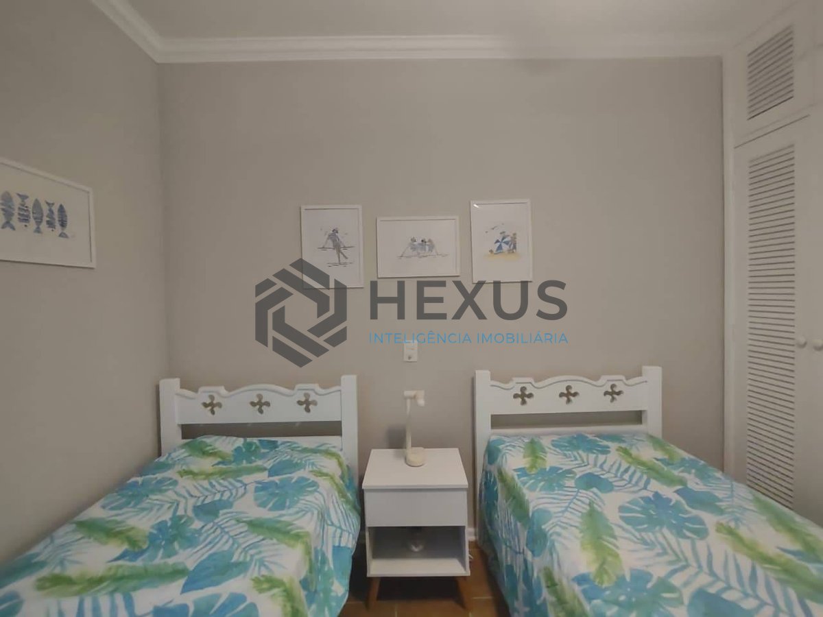 Foto 10 de Apartamento com varanda na região da Brunella na Enseada, Guarujá
