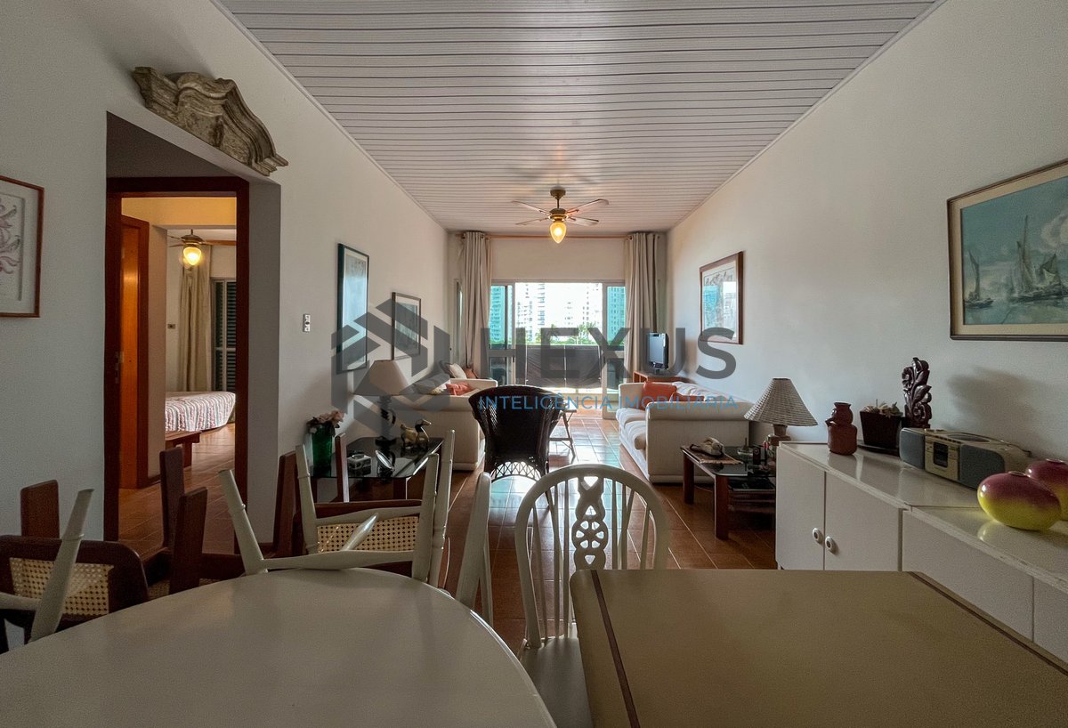 Foto 4 de Apartamento frente mar com varanda vista mar nas Pitangueiras, Guarujá