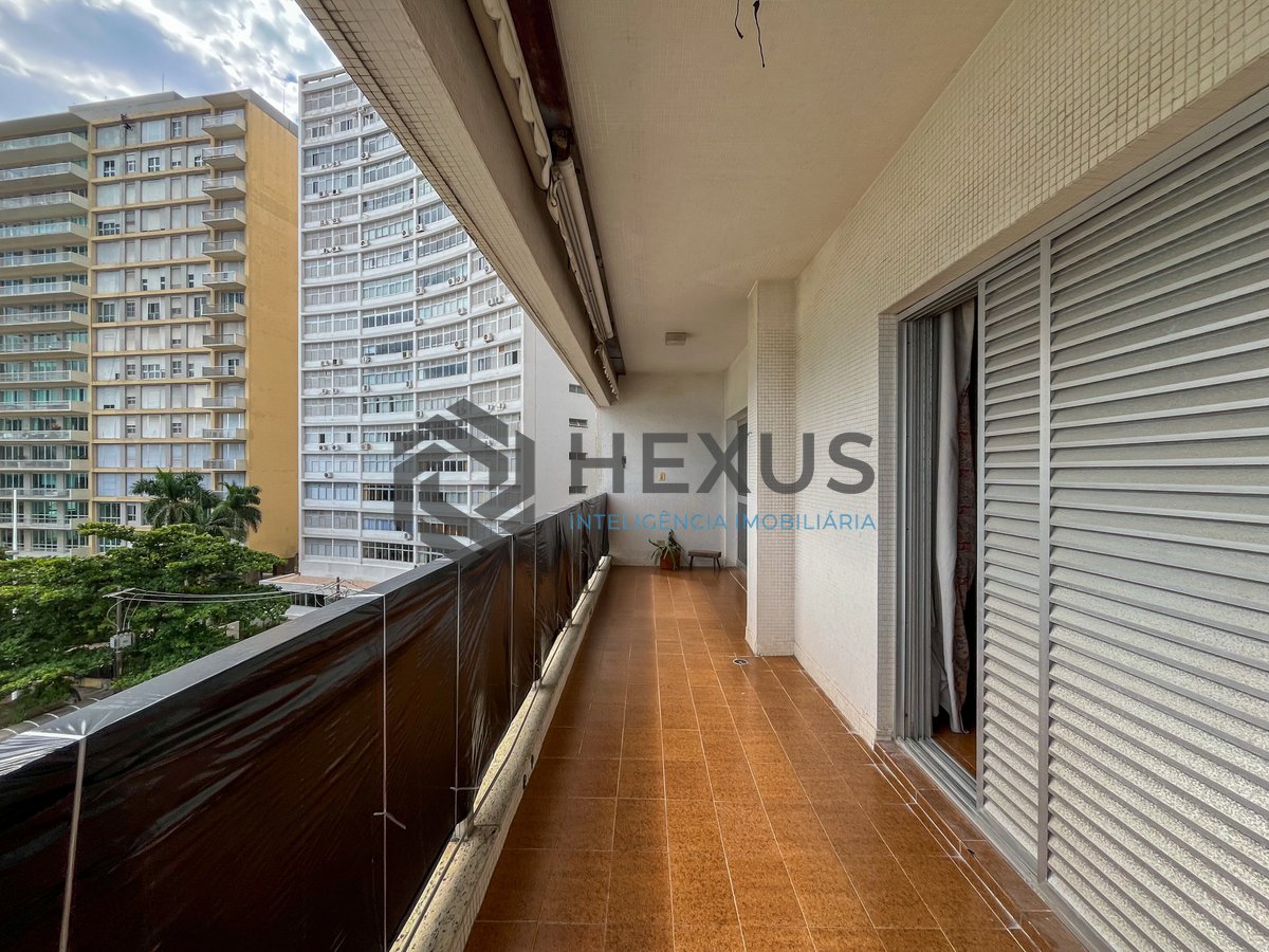 Foto 9 de Apartamento frente mar com varanda vista mar nas Pitangueiras, Guarujá