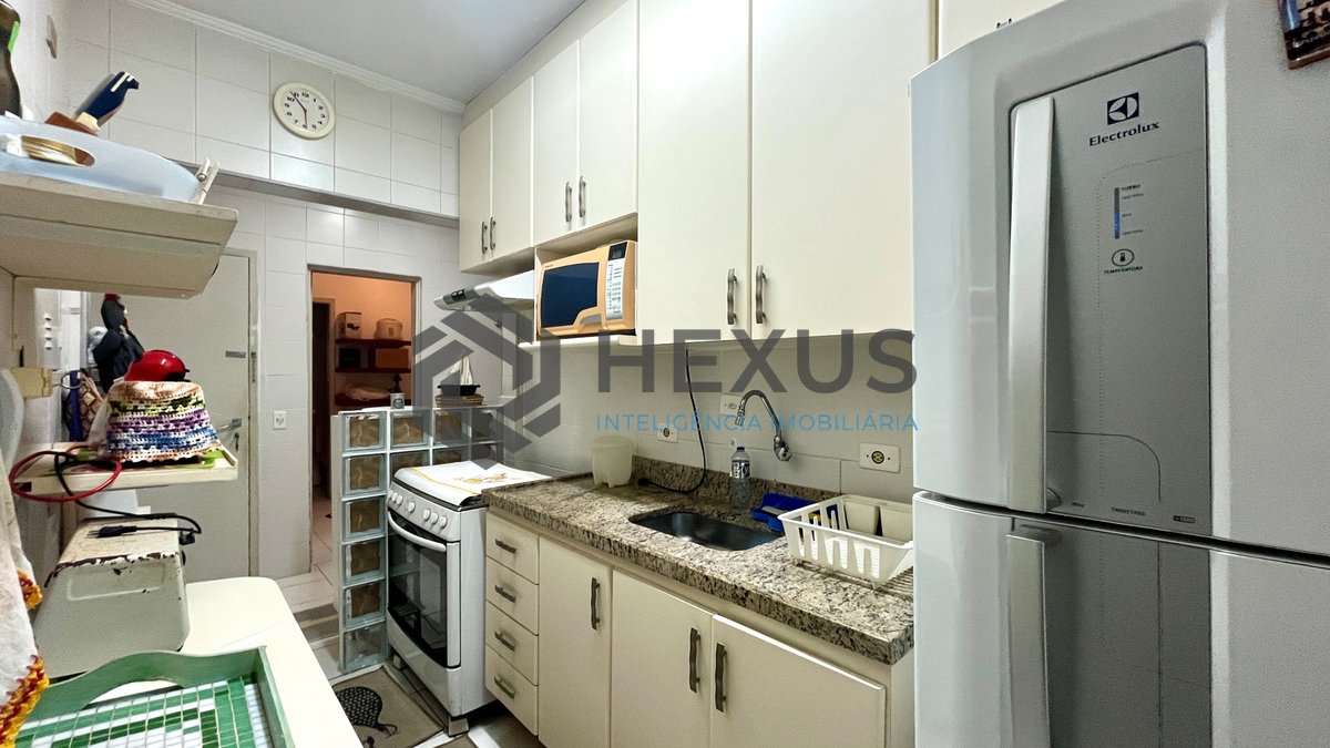 Foto 11 de Apartamento com varanda e lazer nas Pitangueiras, Guarujá