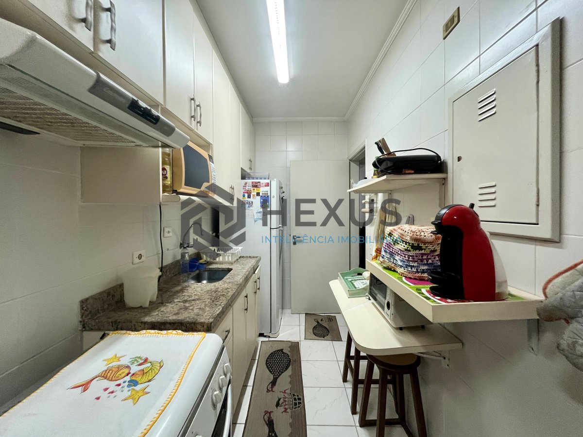 Foto 12 de Apartamento com varanda e lazer nas Pitangueiras, Guarujá