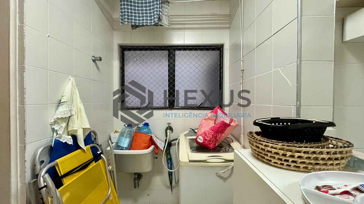 Foto 13 de Apartamento com varanda e lazer nas Pitangueiras, Guarujá