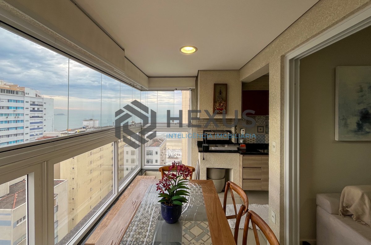 Foto 11 de Apartamento com varanda gourmet vista mar e lazer na beira mar da Praia nas Pitangueiras, Guarujá