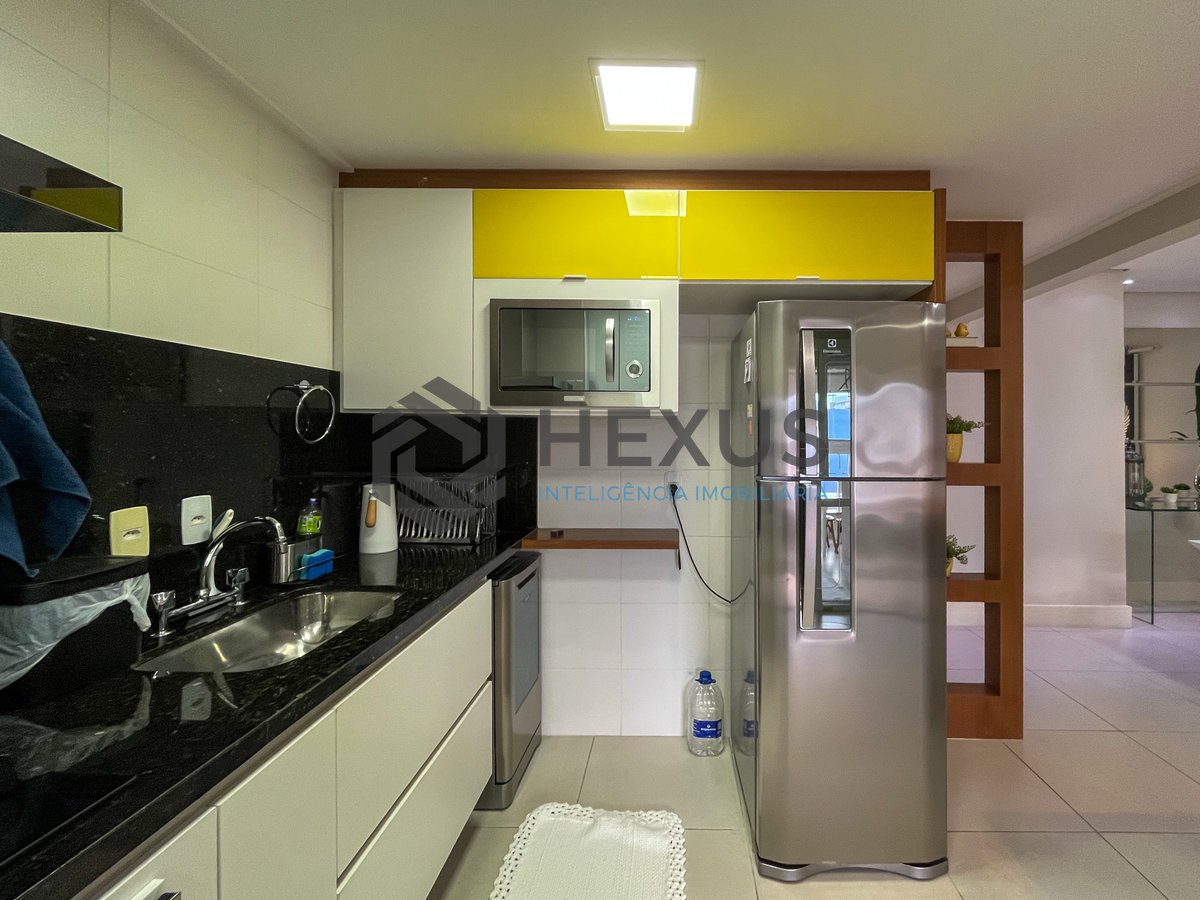 Foto 18 de Apartamento com varanda gourmet vista mar e lazer na beira mar da Praia nas Pitangueiras, Guarujá