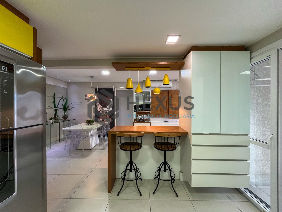 Foto 20 de Apartamento com varanda gourmet vista mar e lazer na beira mar da Praia nas Pitangueiras, Guarujá