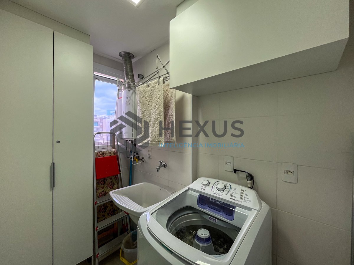 Foto 21 de Apartamento com varanda gourmet vista mar e lazer na beira mar da Praia nas Pitangueiras, Guarujá
