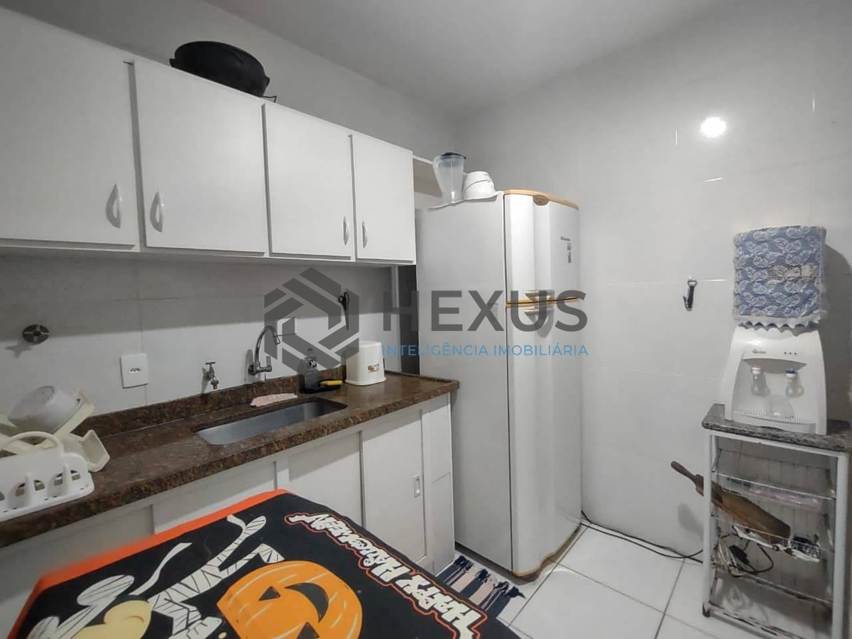 Foto 16 de Apartamento reformado com varanda e lazer a 100m da praia na Enseada, Guarujá