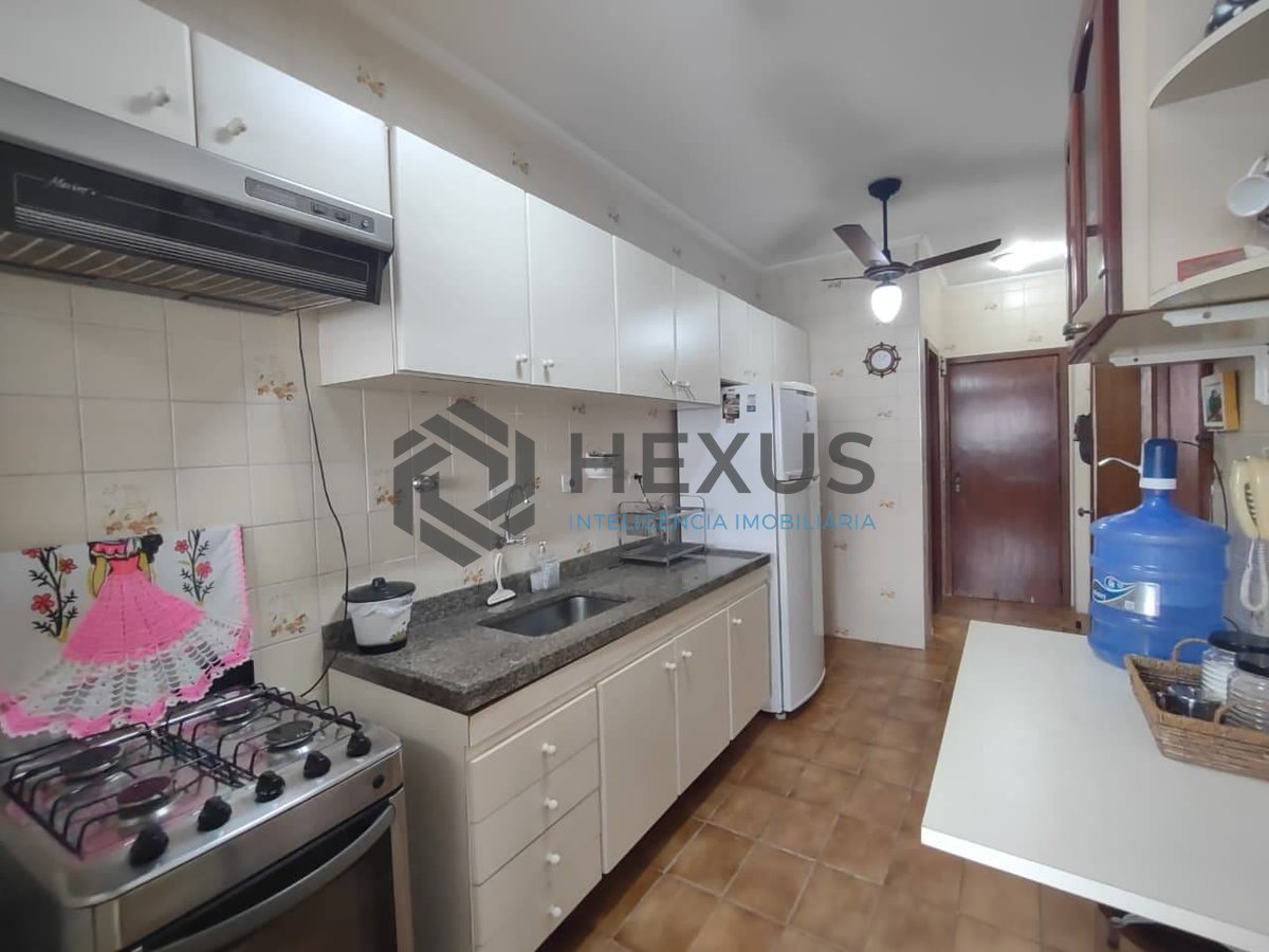 Foto 16 de Apartamento com varanda na Enseada, Guarujá