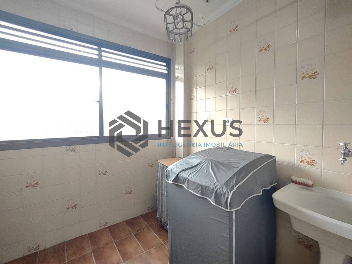 Foto 19 de Apartamento com varanda na Enseada, Guarujá