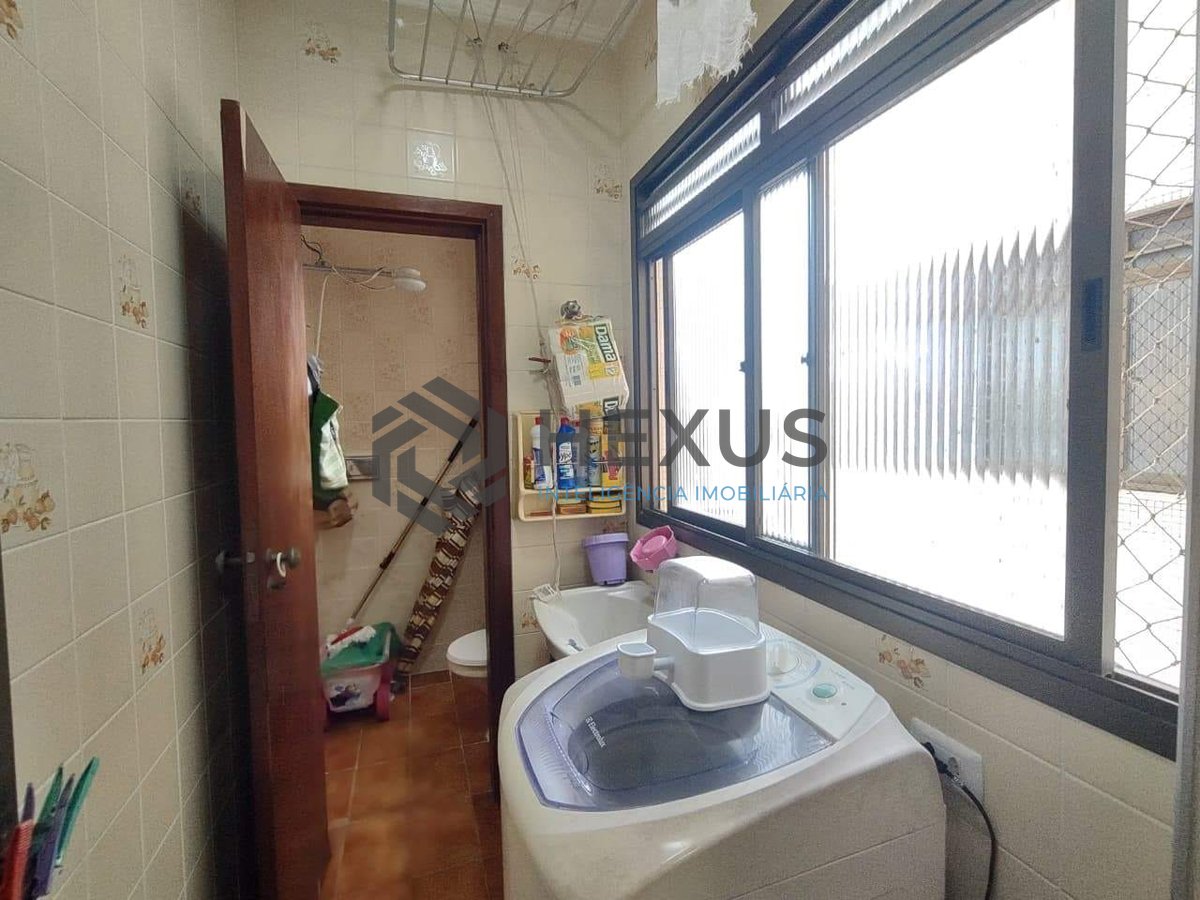 Foto 16 de Apartamento com varanda na Enseada, Guarujá