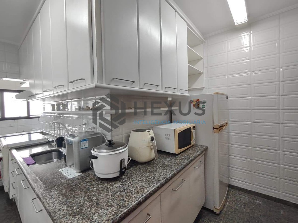 Foto 21 de Apartamento com varanda e lazer na Enseada, Guarujá