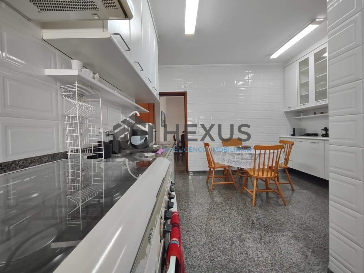 Foto 23 de Apartamento com varanda e lazer na Enseada, Guarujá